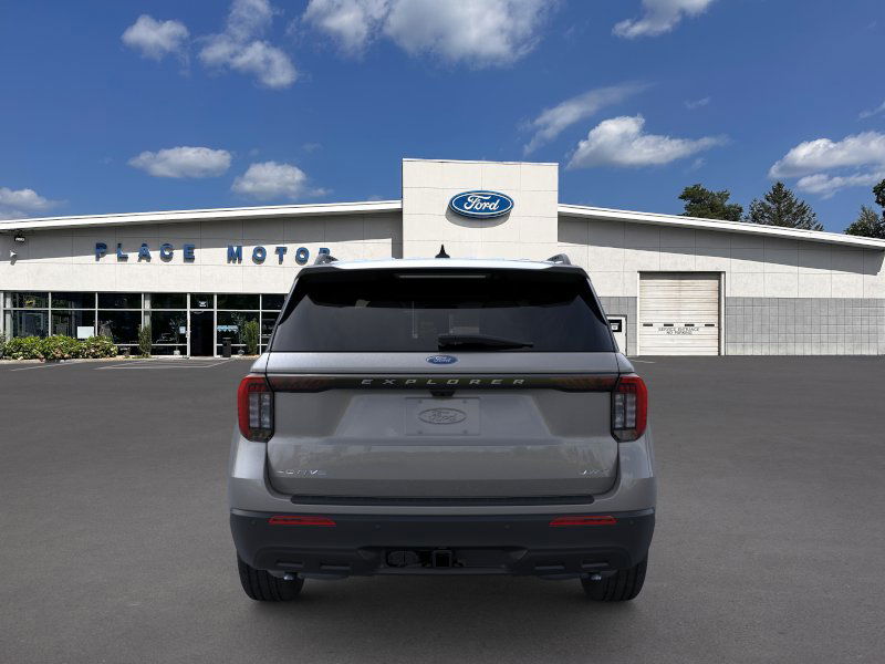 2025 Ford Explorer photo 5