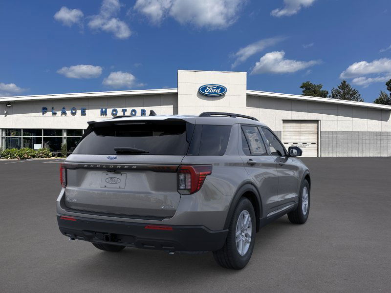 2025 Ford Explorer photo 8