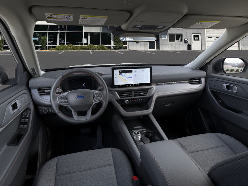 2025 Ford Explorer photo 9