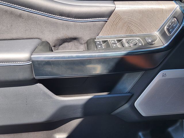 2025 Ford F-250 Platinum photo 16
