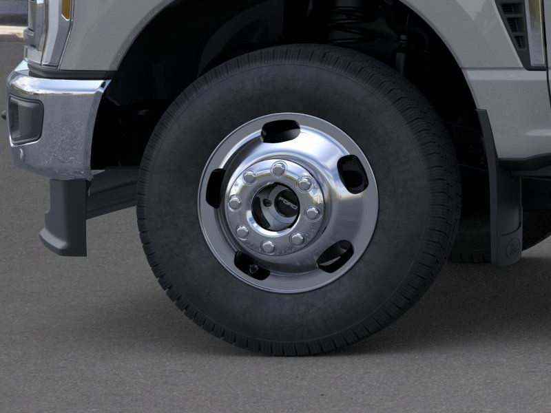 2025 Ford F-350 photo 19