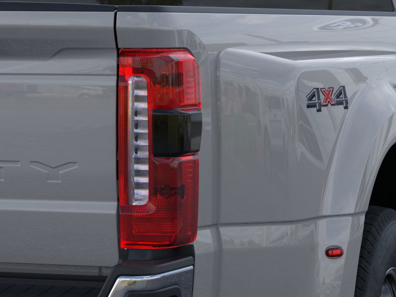 2025 Ford F-350 photo 21