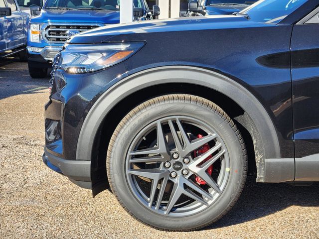 2025 Ford Explorer ST photo 5