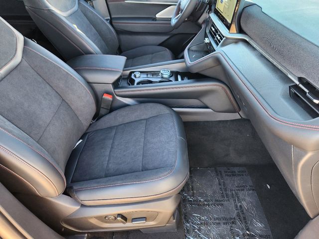 2025 Ford Explorer ST photo 8