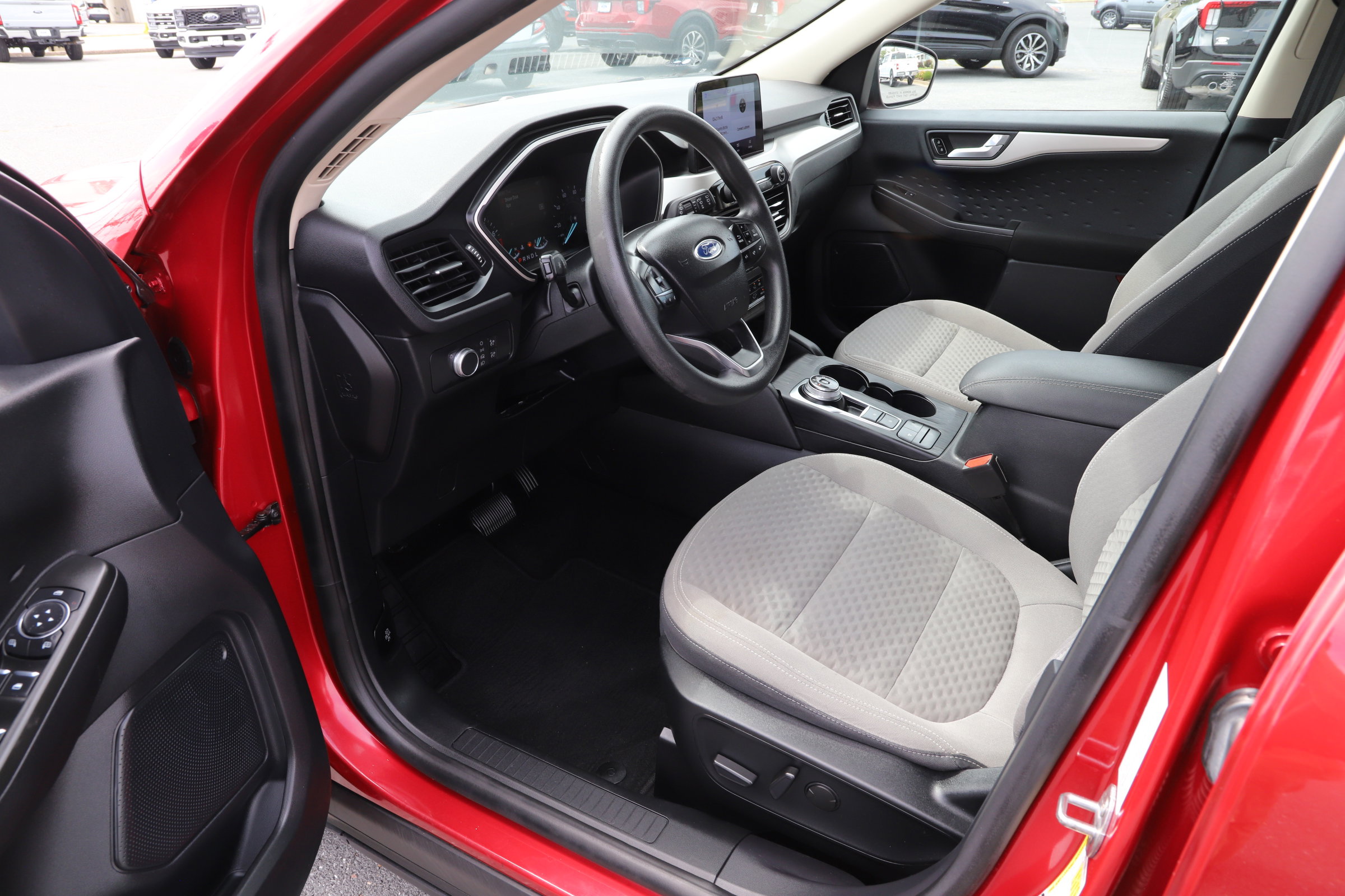 2020 Ford Escape SE photo 9