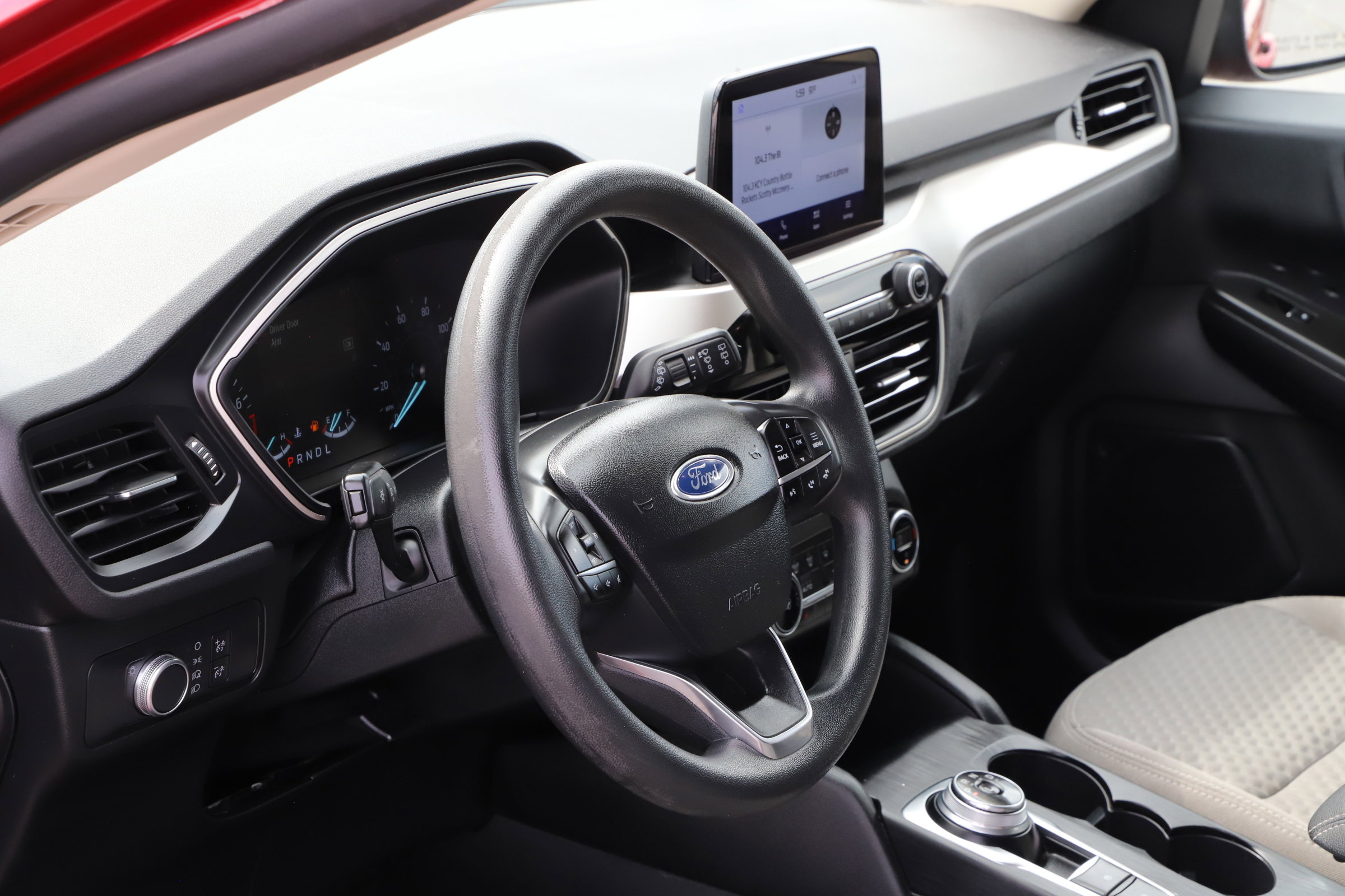 2020 Ford Escape SE photo 10