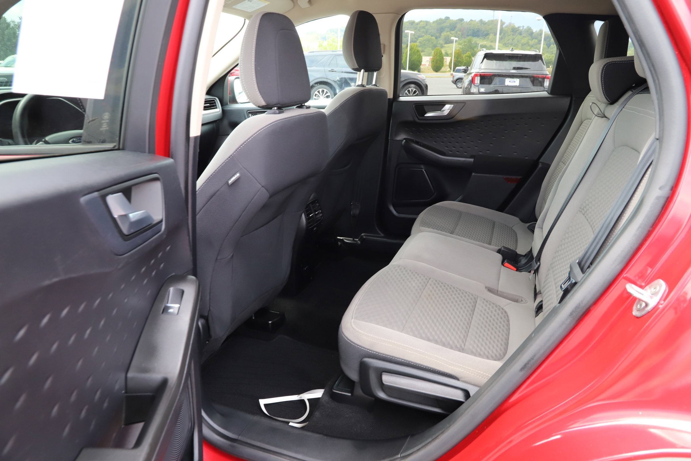 2020 Ford Escape SE photo 16