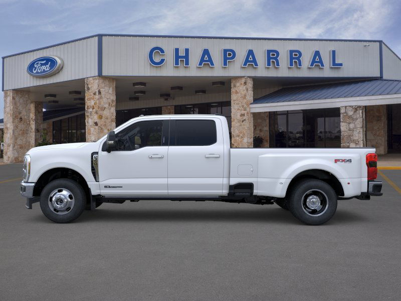 2025 Ford F-350 Lariat photo 3
