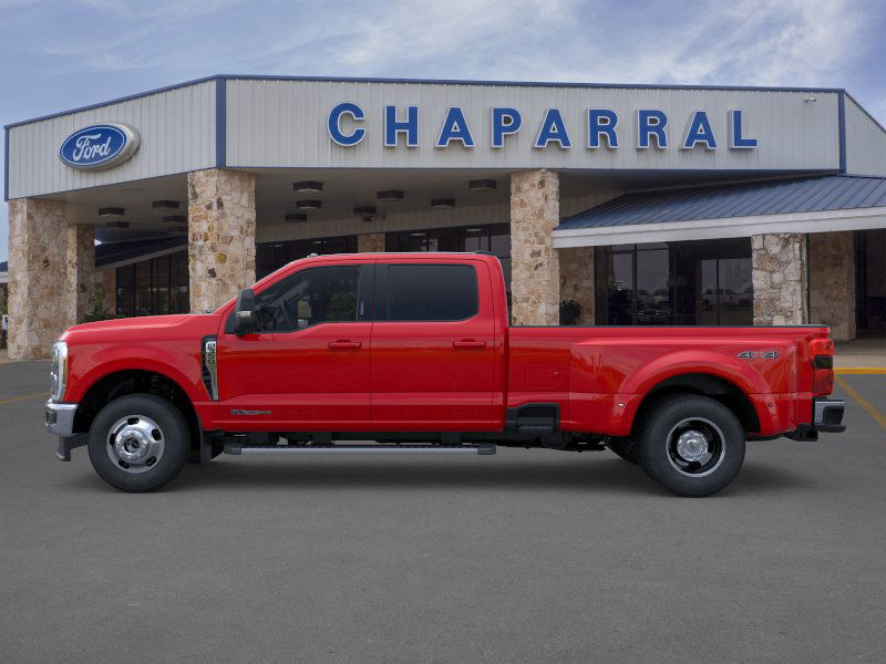 2025 Ford F-350 Lariat photo 3