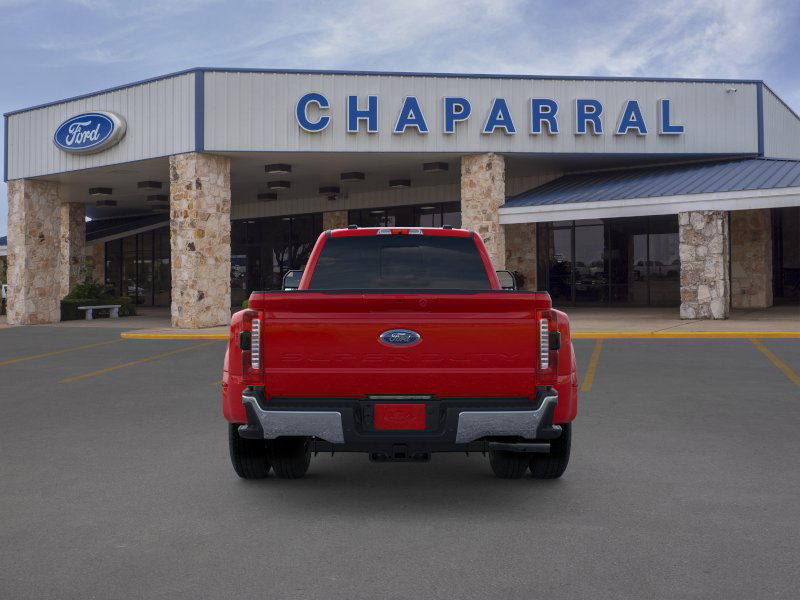 2025 Ford F-350 Lariat photo 4