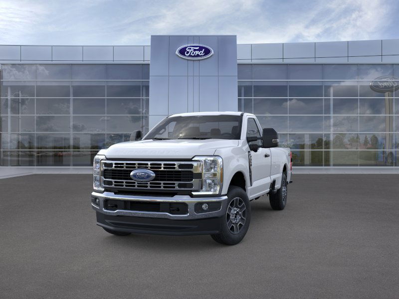 2025 Ford F-350 XLT photo 2