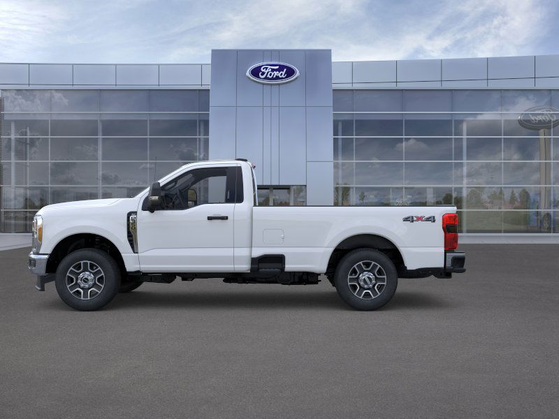 2025 Ford F-350 XLT photo 3