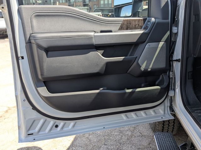 2025 Ford F-250 photo 10