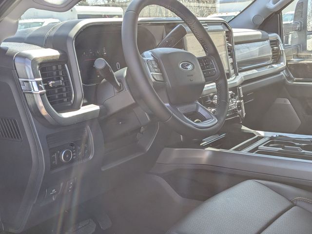 2025 Ford F-250 photo 12