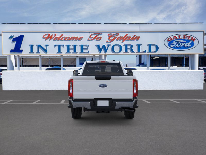 2025 Ford F-350 XLT photo 8