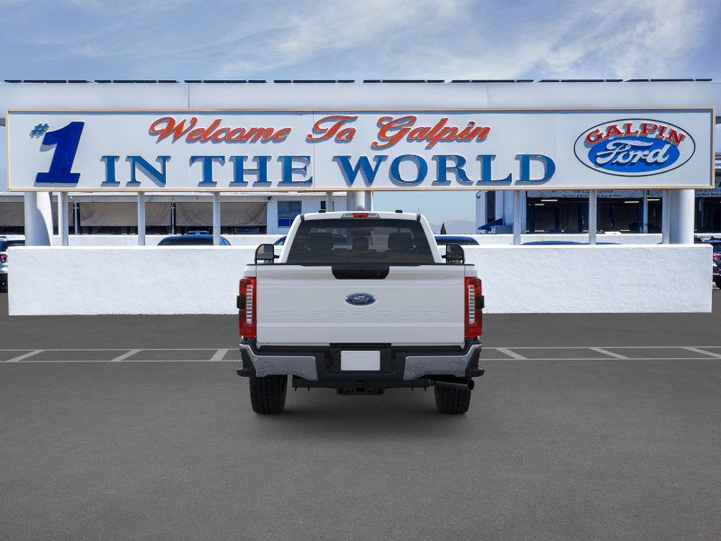2025 Ford F-350 XLT photo 8