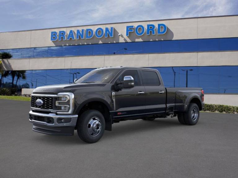 2026 Ford Super Duty F-350 DRW LARIAT
