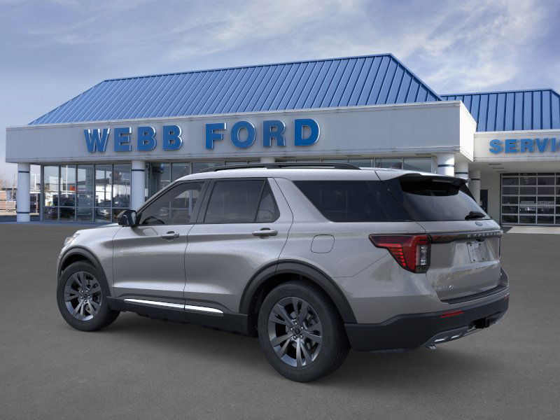 2025 Ford Explorer photo 2