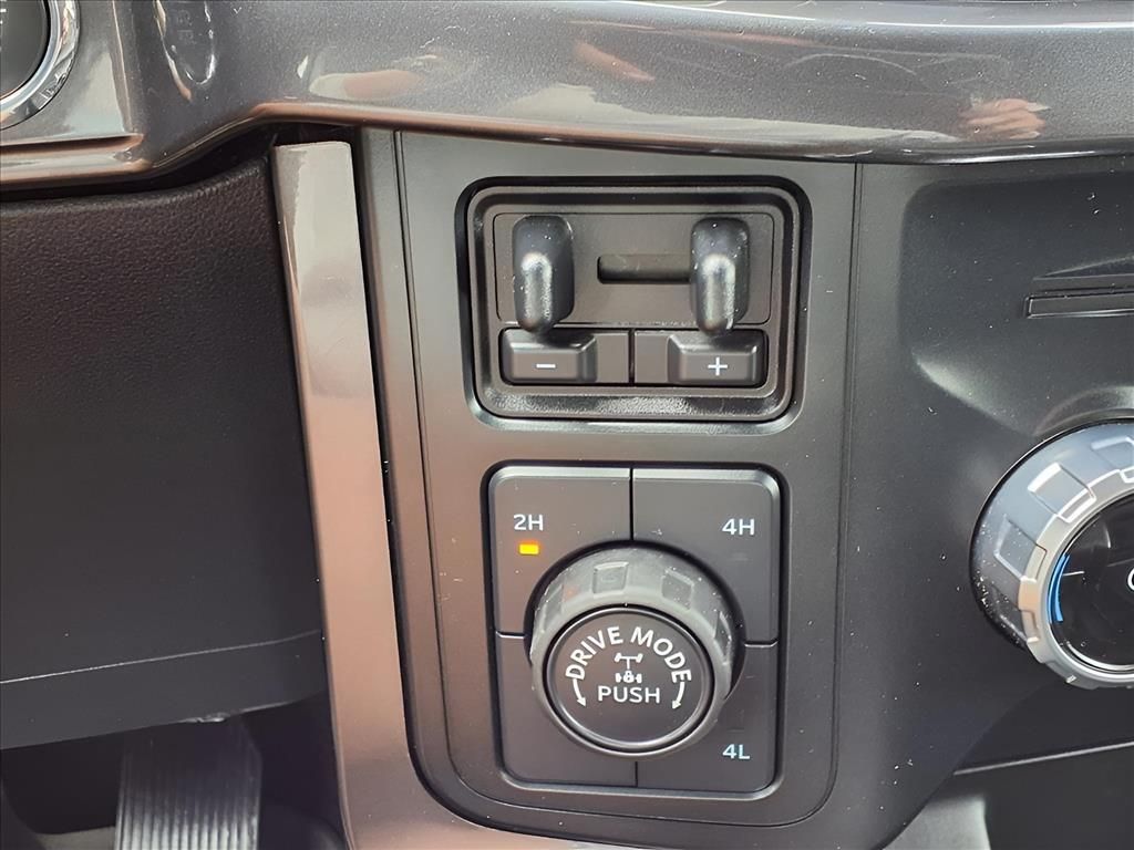 2023 Ford F-150 XLT photo 14