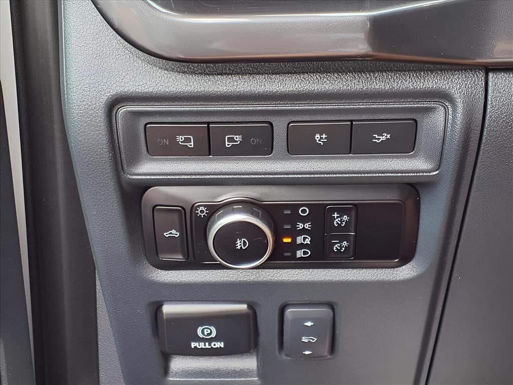 2023 Ford F-150 XLT photo 18