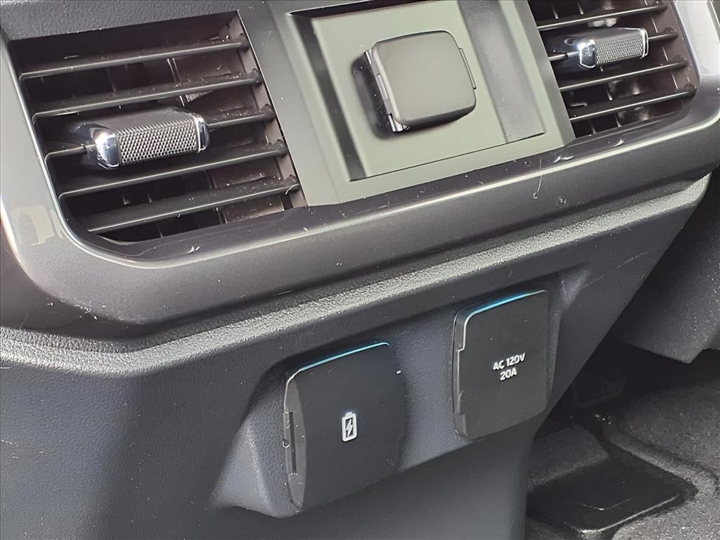 2023 Ford F-150 XLT photo 20