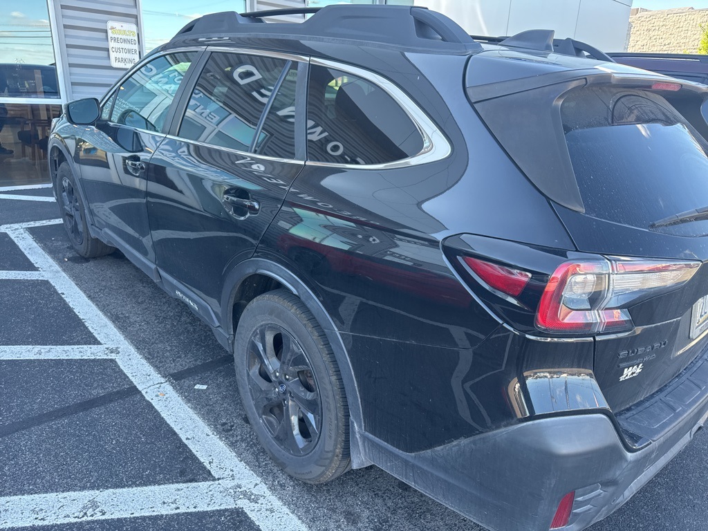 2020 Subaru Outback Onyx Edition XT photo 2