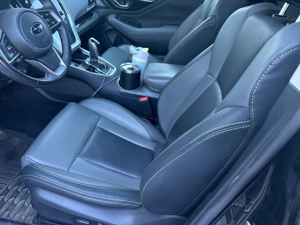2020 Subaru Outback Onyx Edition XT photo 4
