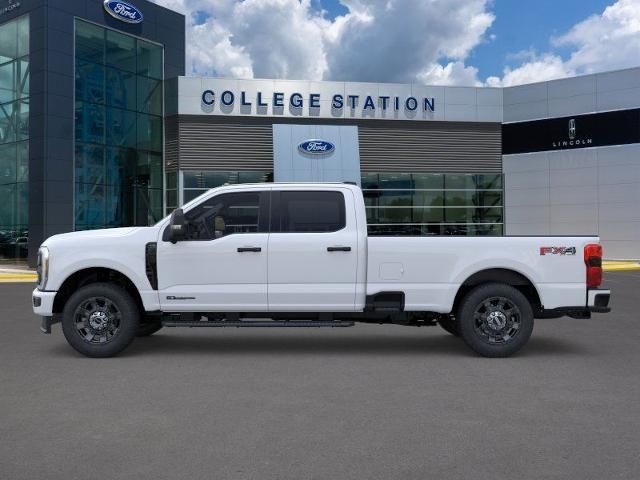 2025 Ford F-350 photo 3