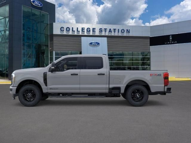 2025 Ford F-250 photo 3