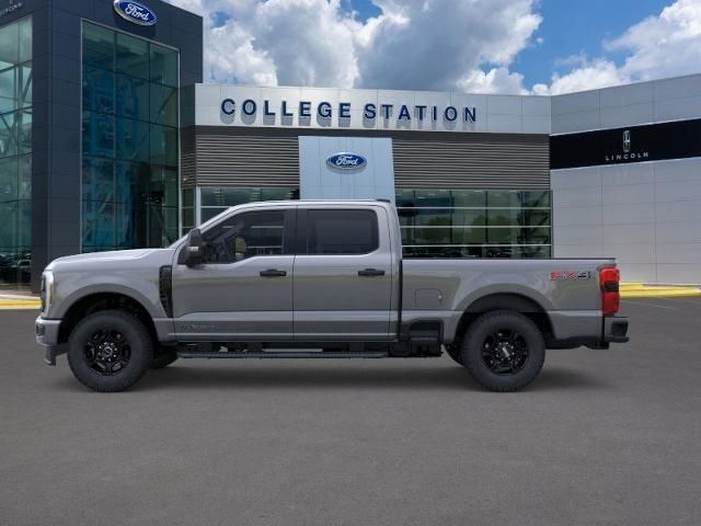 2025 Ford F-250 photo 3