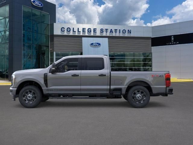 2025 Ford F-250 photo 3