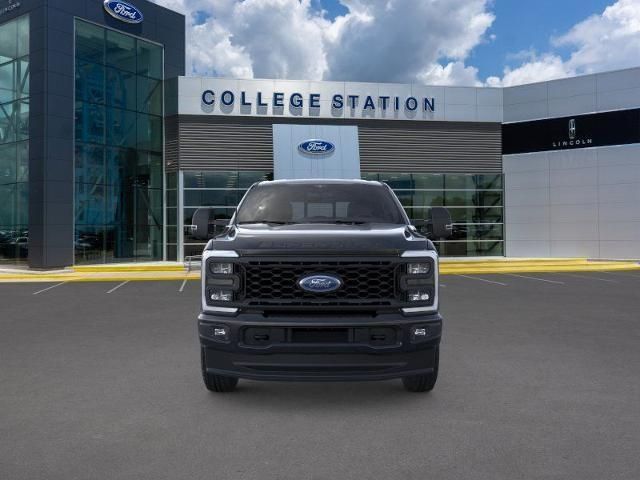 2025 Ford F-250 photo 6