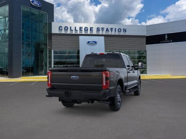 2025 Ford F-250 photo 8