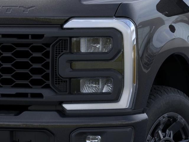 2025 Ford F-250 photo 17