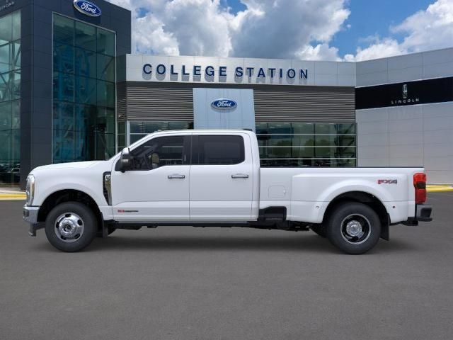 2025 Ford F-350 photo 3