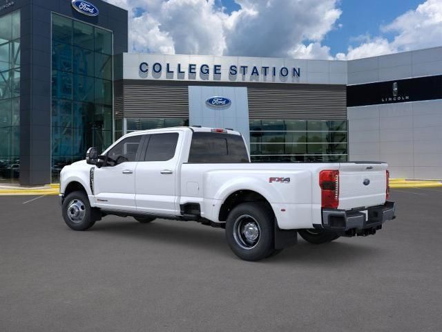 2025 Ford F-350 photo 4