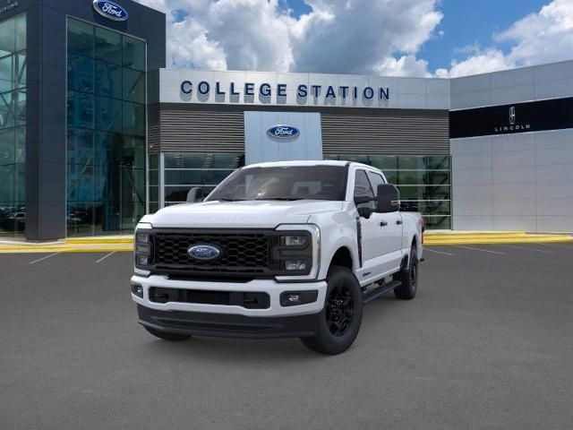 2025 Ford F-250 photo 2