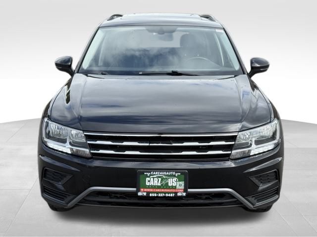 2020 Volkswagen Tiguan SE R-Line Black photo 2