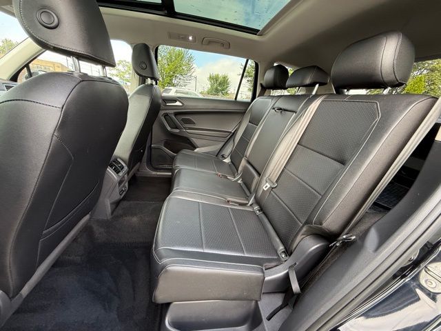 2020 Volkswagen Tiguan SE R-Line Black photo 19