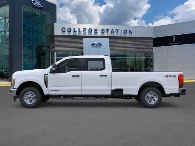 2025 Ford F-250 photo 3