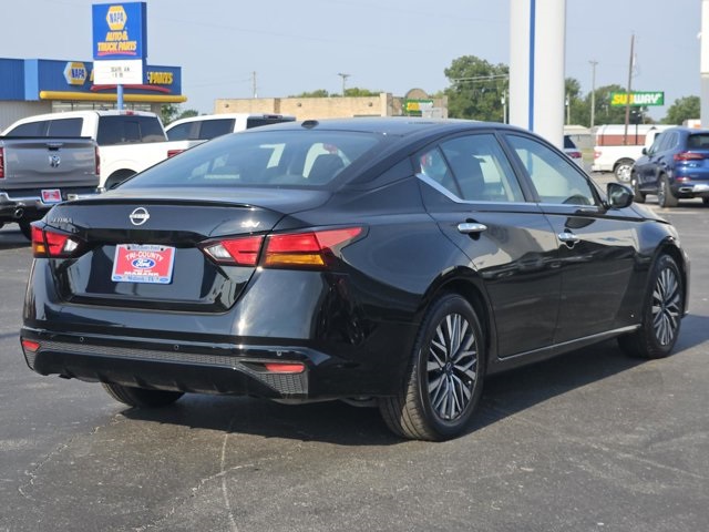 2023 Nissan Altima 2.5 SV photo 2