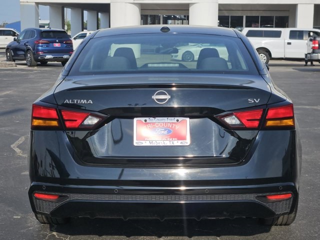 2023 Nissan Altima 2.5 SV photo 3