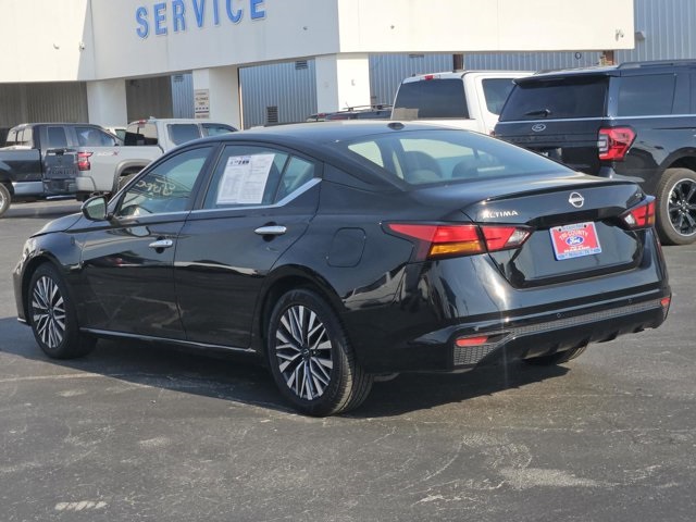 2023 Nissan Altima 2.5 SV photo 4