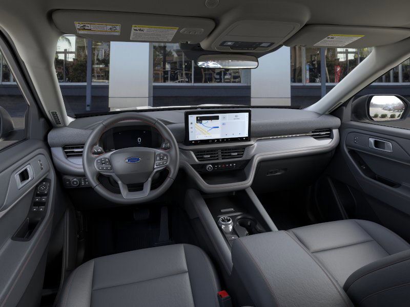 2025 Ford Explorer photo 7