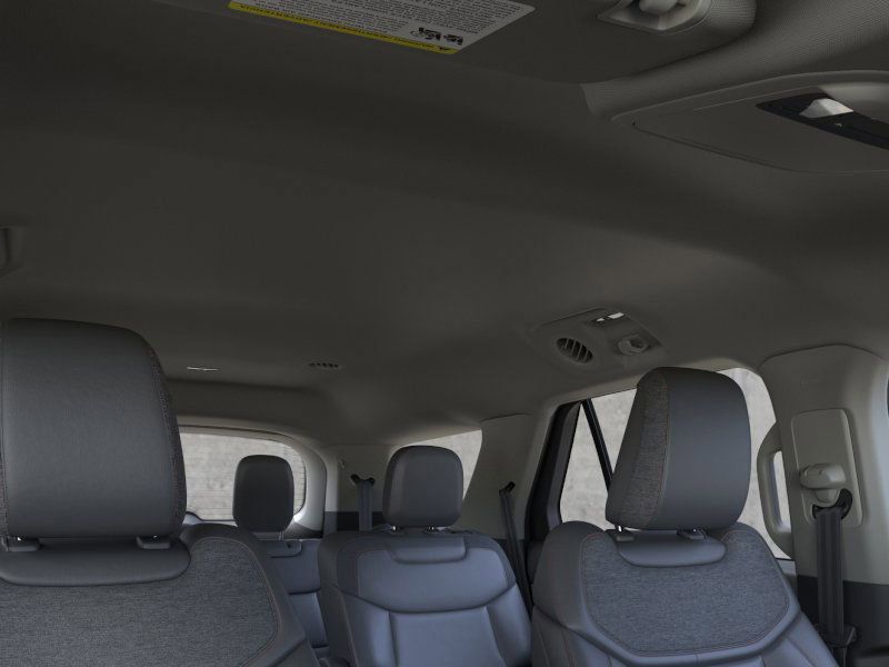 2025 Ford Explorer photo 19