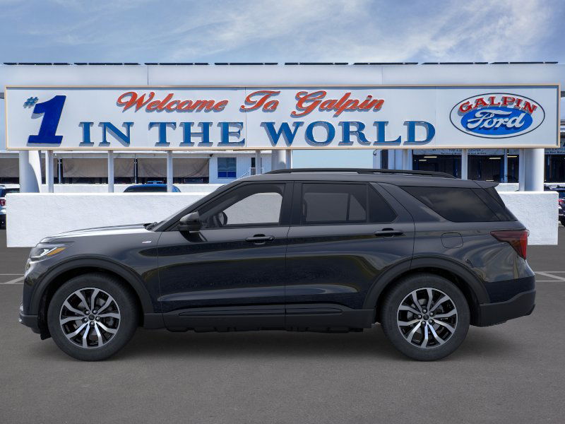 2025 Ford Explorer ST ST-Line photo 6