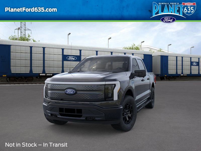 2025 Ford F-150 Lightning XLT photo 2