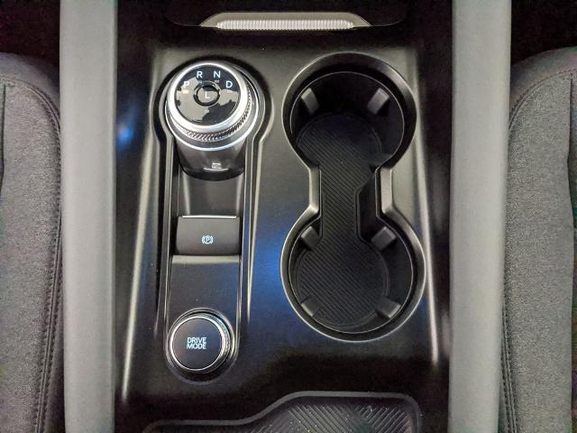 2025 Ford Explorer photo 2