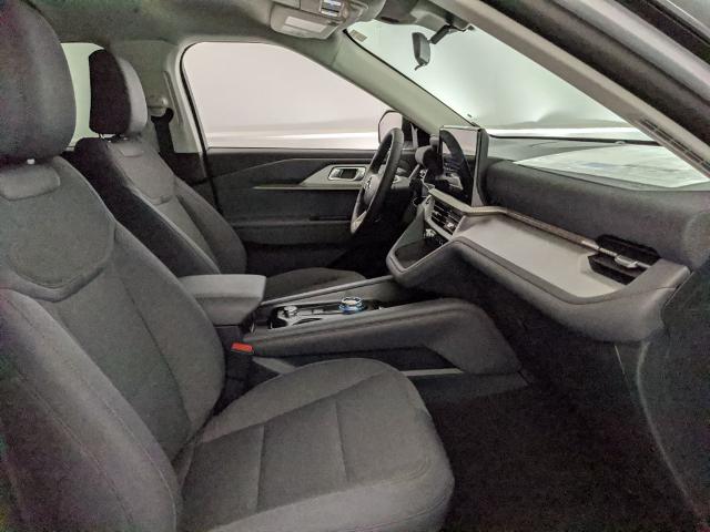 2025 Ford Explorer photo 13