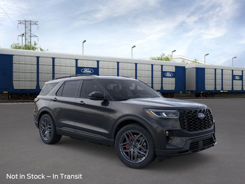 2025 Ford Explorer ST photo 5